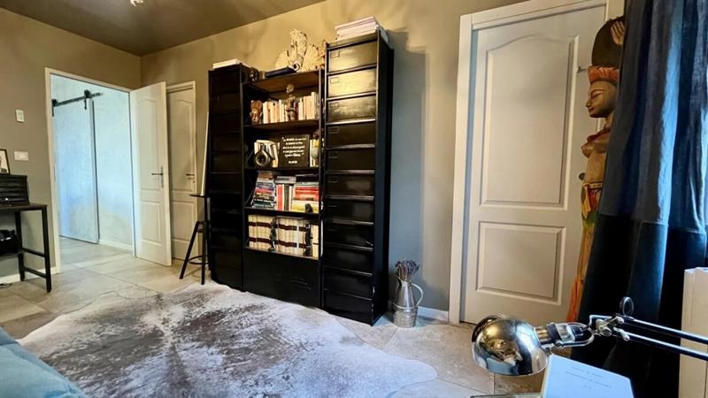 Villa - 220 m² - 8 pièces