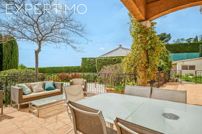 Villa - 167 m² - 6 pièces