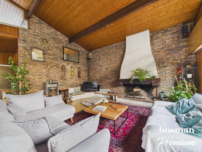 Maison - 235 m² - 6 pièces