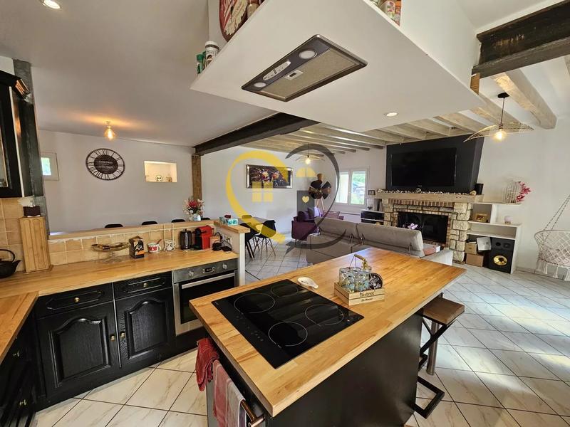 Maison - 185 m² - 6 pièces