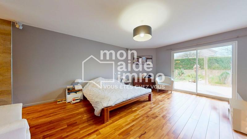 Maison - 280 m² - 7 pièces