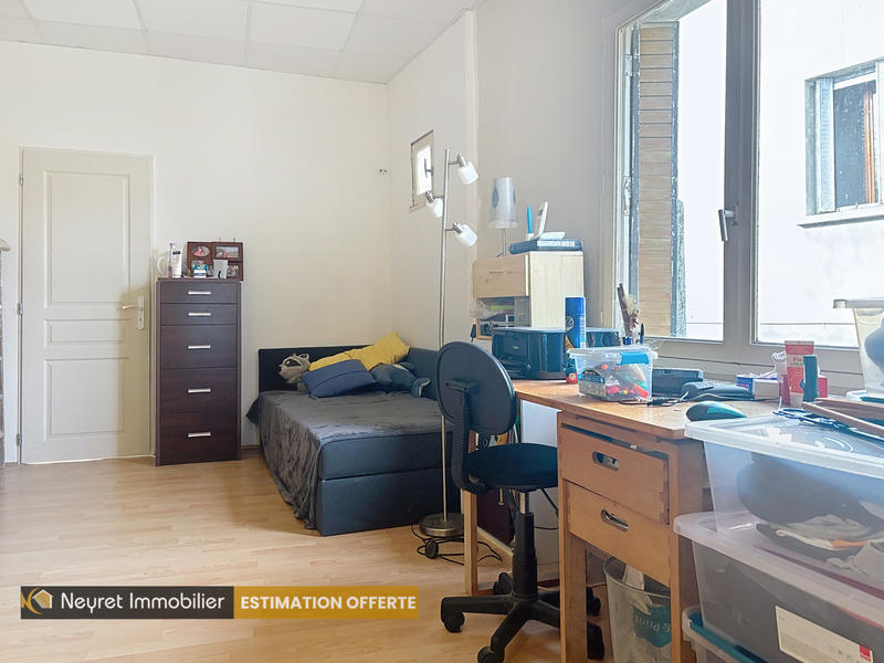 Appartement - 80 m² - 4 pièces