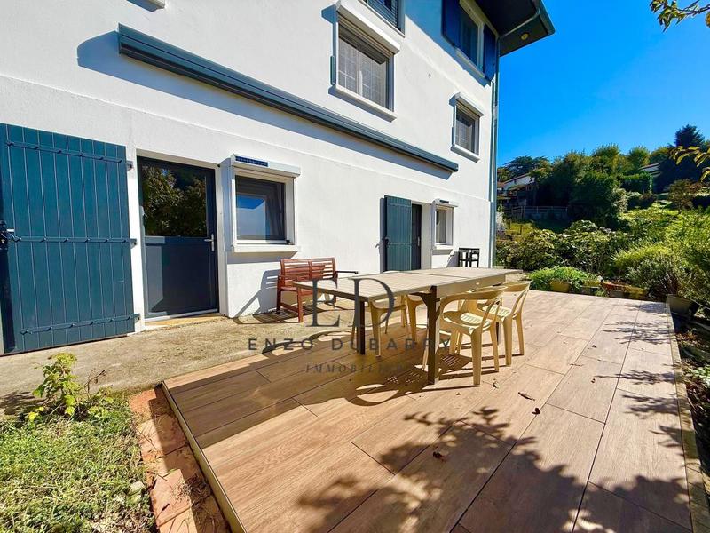 Maison - 206 m² - 7 pièces