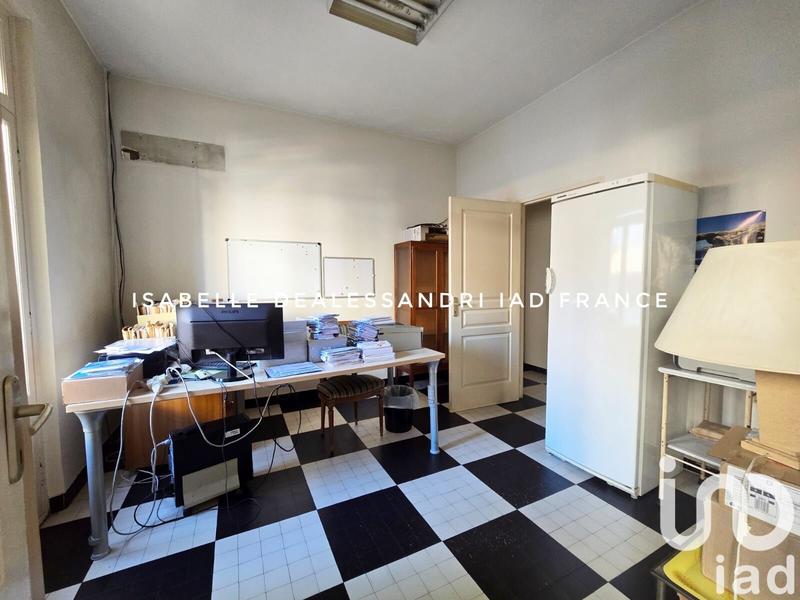 Appartement - 121 m² - 7 pièces