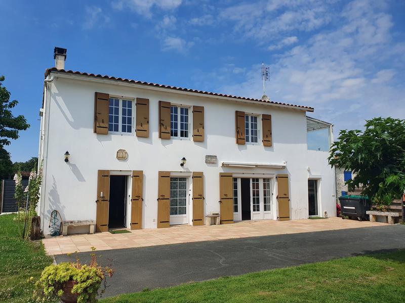 Maison - 115 m² - 6 pièces