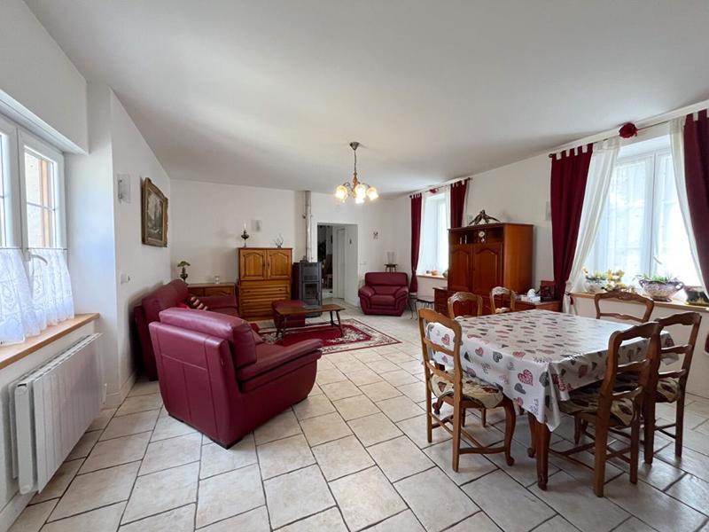 Maison - 137 m² - 7 pièces