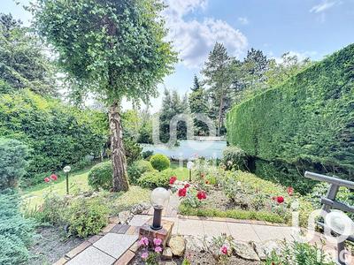 Maison - 200 m² - 10 pièces