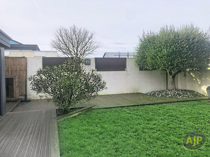Maison - 161 m² - 7 pièces