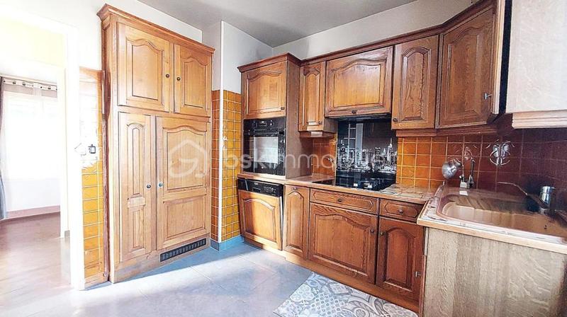 Maison - 87 m² - 5 pièces