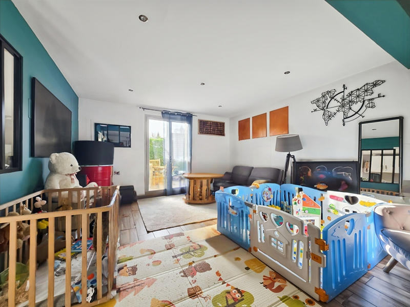 Maison - 95 m² - 5 pièces