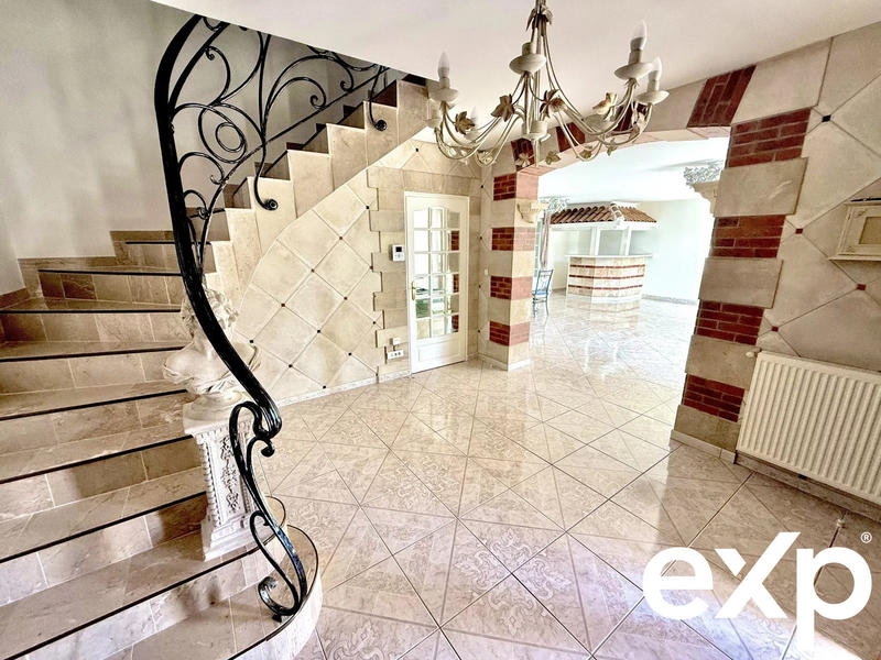 Villa - 230 m² - 7 pièces
