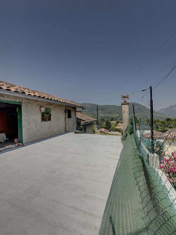 Maison - 112 m² - 7 pièces