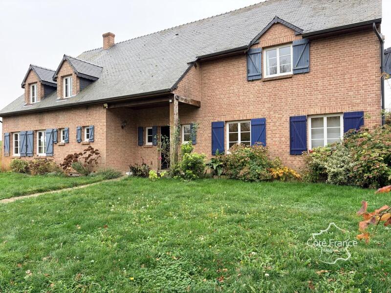 Maison de village - 330 m² - 10 pièces