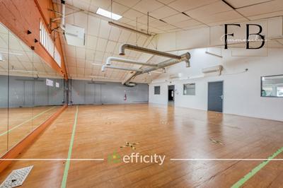 Local commercial - 714 m² - 7 pièces