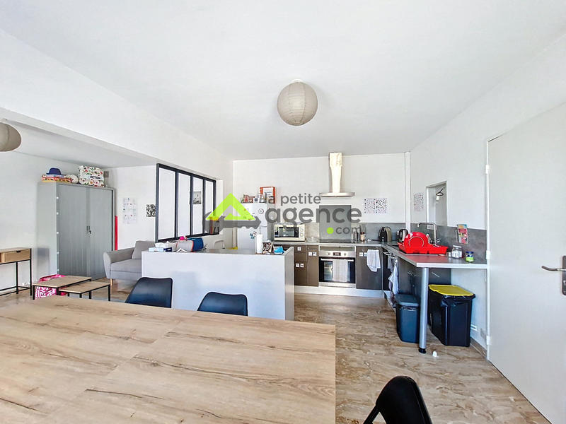 Local commercial - 240 m²