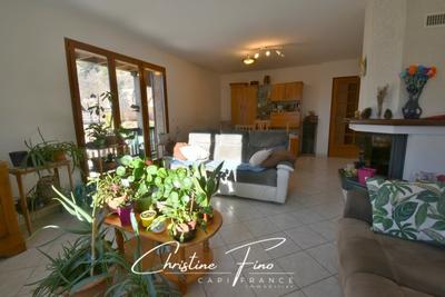 Maison - 199 m² - 14 pièces