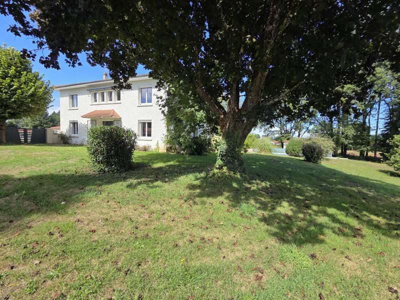 Maison - 163 m² - 8 pièces