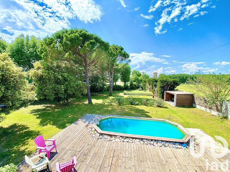 Maison - 303 m² - 19 pièces