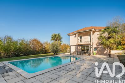 Maison - 134 m² - 3 pièces