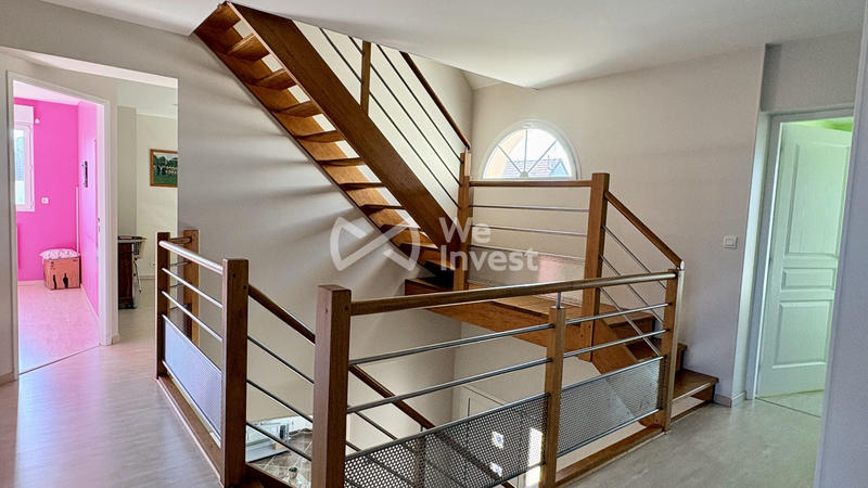 Maison - 202 m² - 11 pièces