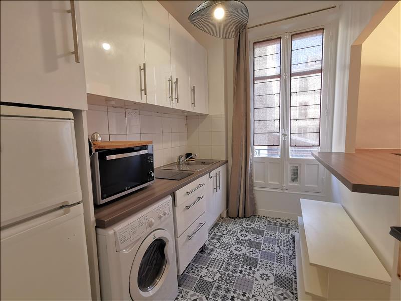 Studio - 24 m² - 1 pièce