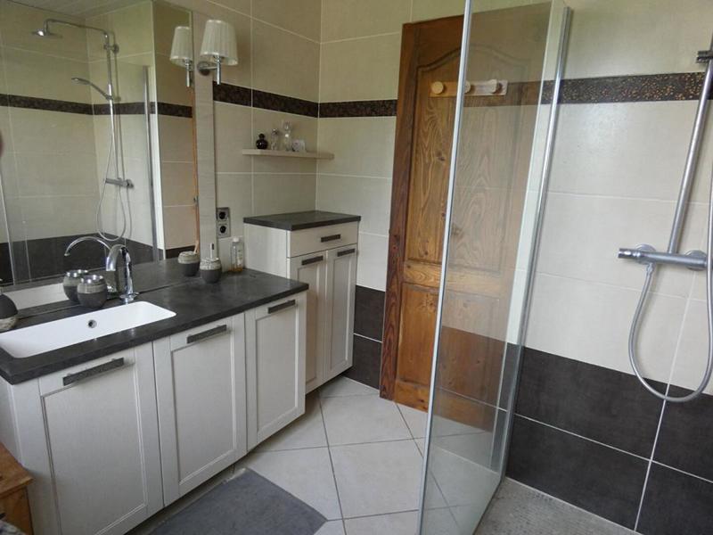 Maison - 210 m² - 8 pièces