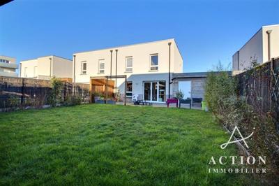 Maison - 86 m² - 4 pièces