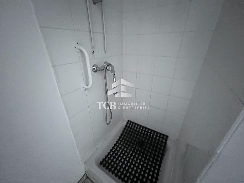 Local d'activités - 1 460 m²