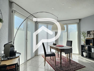 Maison - 200 m² - 7 pièces