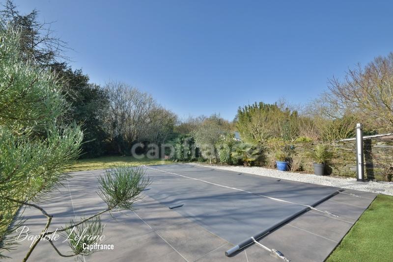 Maison - 203 m² - 8 pièces