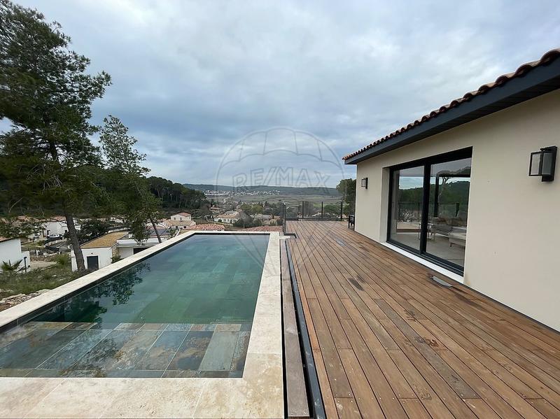 Maison - 108 m² - 6 pièces