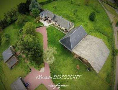 Maison - 275 m² - 6 pièces