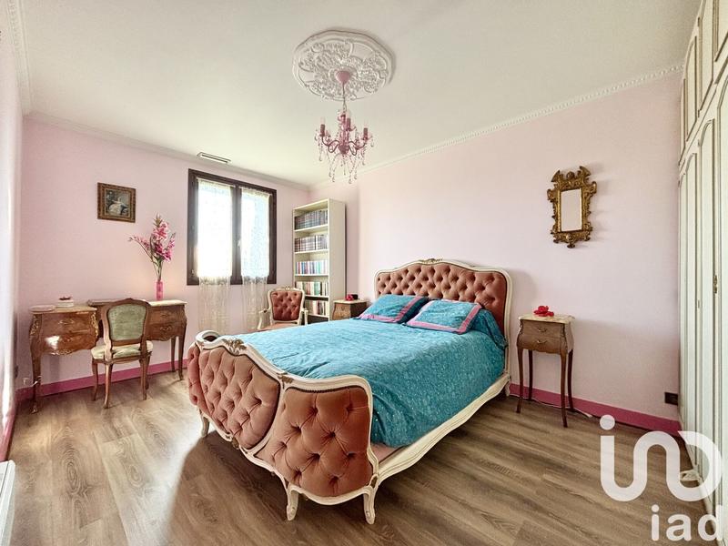 Maison - 215 m² - 8 pièces