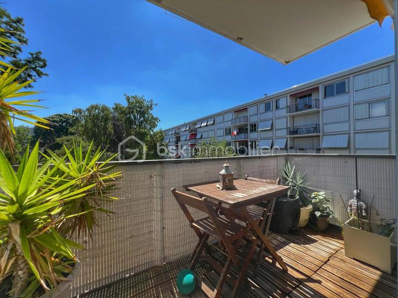 Appartement - 81 m² - 5 pièces