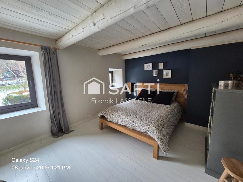 Maison - 237 m² - 7 pièces