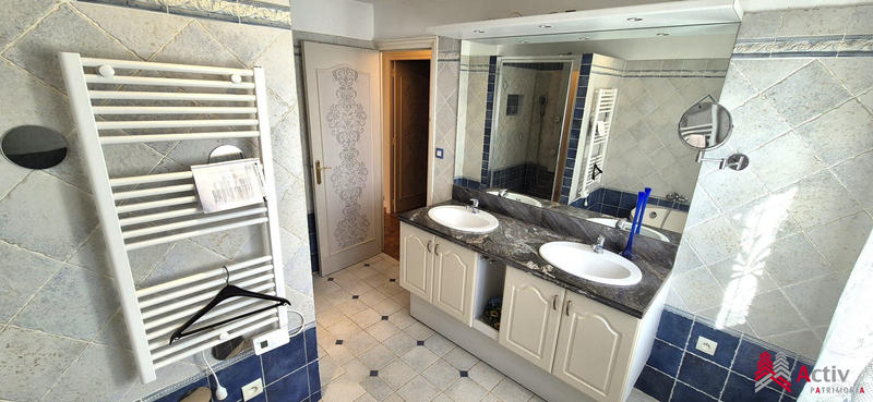 Villa - 150 m² - 6 pièces