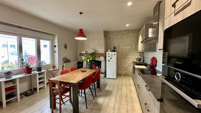 Maison - 98 m² - 4 pièces