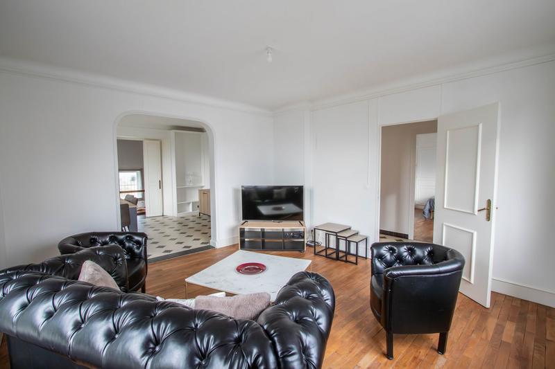 Maison traditionnelle - 174 m² - 6 pièces