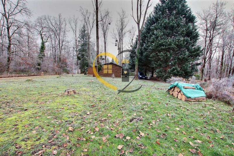 Terrain inconstructible - 10 477 m²