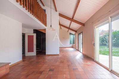 Maison - 141 m² - 7 pièces