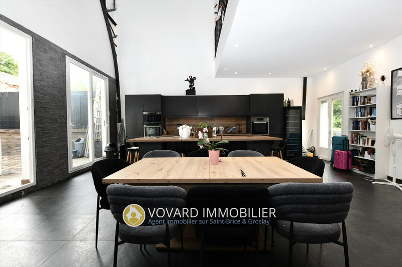 Maison - 193 m² - 5 pièces