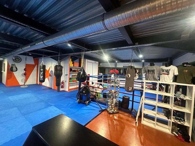 Local commercial - 210 m²