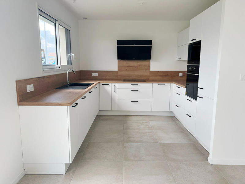 Maison - 140 m² - 4 pièces