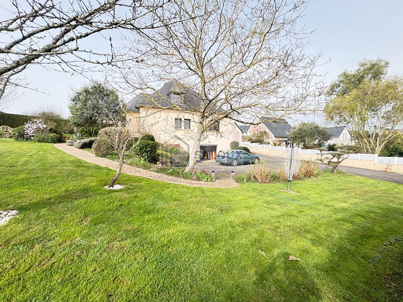 Maison - 176 m² - 7 pièces