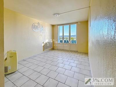 Appartement - 65 m² - 4 pièces