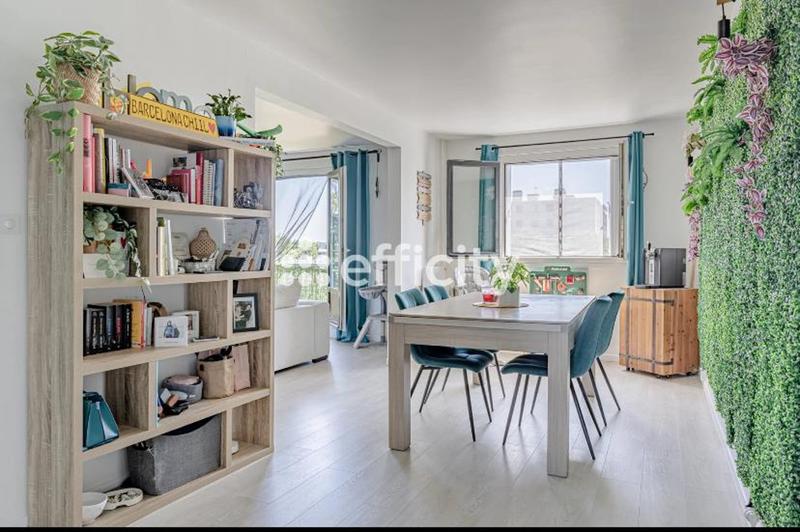 Appartement - 110 m² - 6 pièces