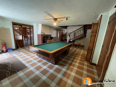 Maison - 306 m² - 10 pièces