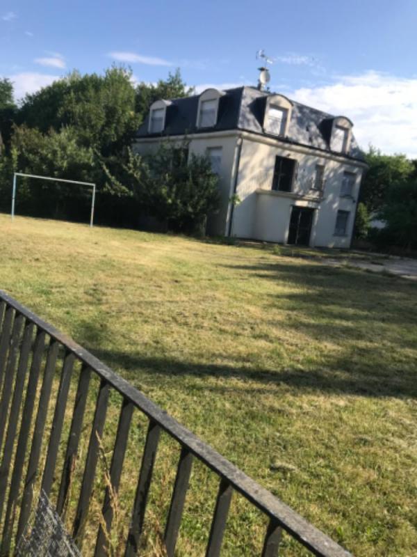 Maison - 360 m² - 22 pièces