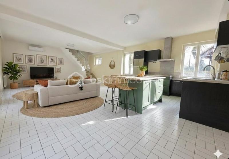 Maison - 110 m² - 4 pièces