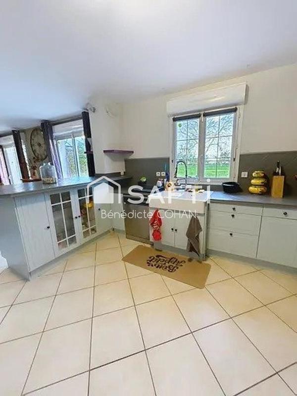 Maison - 250 m² - 10 pièces